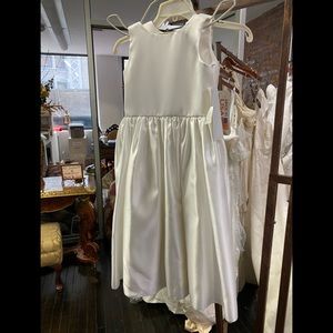 Jim Hjelm Flowergirl Dress Sz.4 White